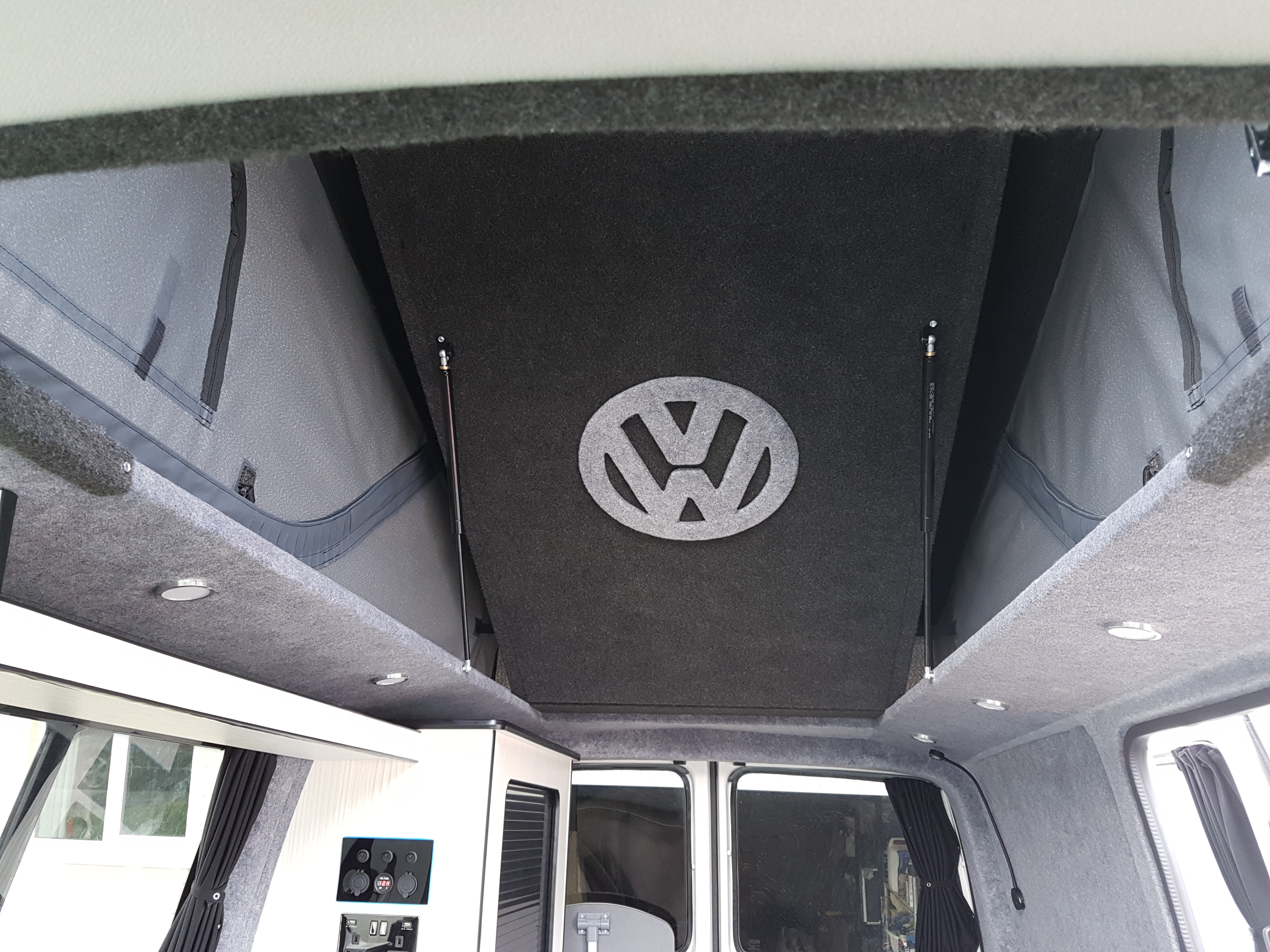 VW T5 Roof Bed